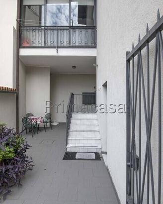 Appartamento di 100 m² con 4 locali e box auto a T