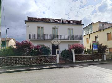 CASA INDIPENDENTE A TAURASI