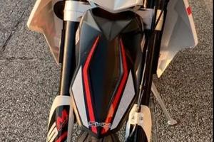 Motard SWM 500 r