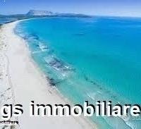 Pochi passi dal mare piscina giardino bbq wifi