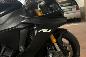 Yamaha yzf r1 2019