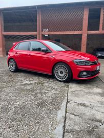 volkswagen polo Kit R line rosso e spoiler sport
