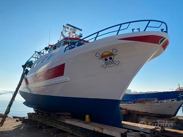 Peschereccio motopesca licenza a strascico