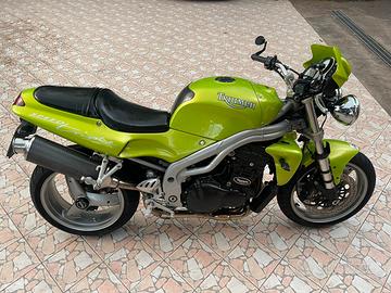 moto triumph speed triple 955i - 99