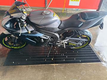 Yamaha YZF R1 - 2005