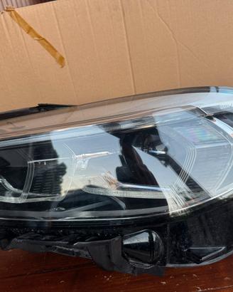 Faro anteriore BMW F40