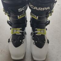 Scarponi da sci alpinismo