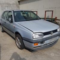 Volkswagen Golf 3 5 Porte Demolita - Per Ricambi