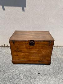 Cassapanca in legno