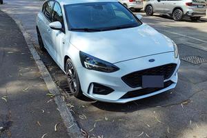 Ford Focus ST-line