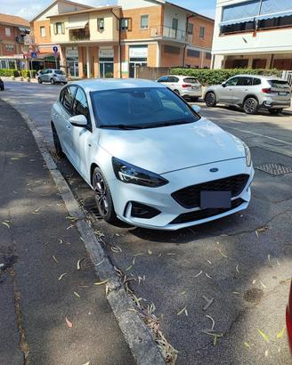 Ford Focus ST-line