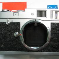 LEICA M1