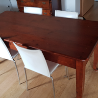 Tavolo in legno massello + 4 sedie in pelle