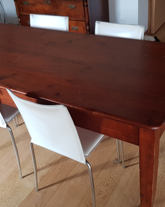 Tavolo in legno massello + 4 sedie in pelle