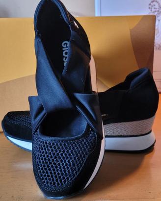 Scarpe donna marca Gioseppo modello Darlington.
