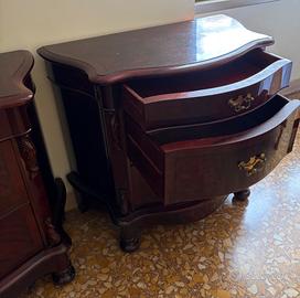 Comodini in mogano