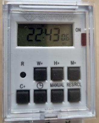 Timer digitale barra DIN display e riserva oraria