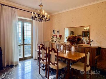 Villa di 340 m² con più di 5 locali e box auto dop