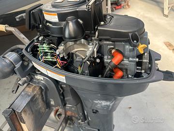 Motore fuoribordo yamaha