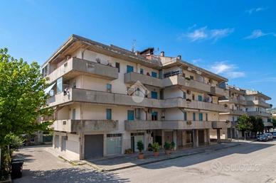 2 LOCALI A MARTINSICURO