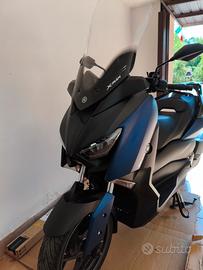 xmax 300 2019