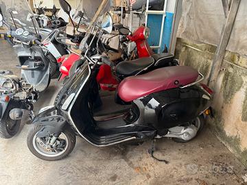 Vespa 50 Primavera 2T incidentata