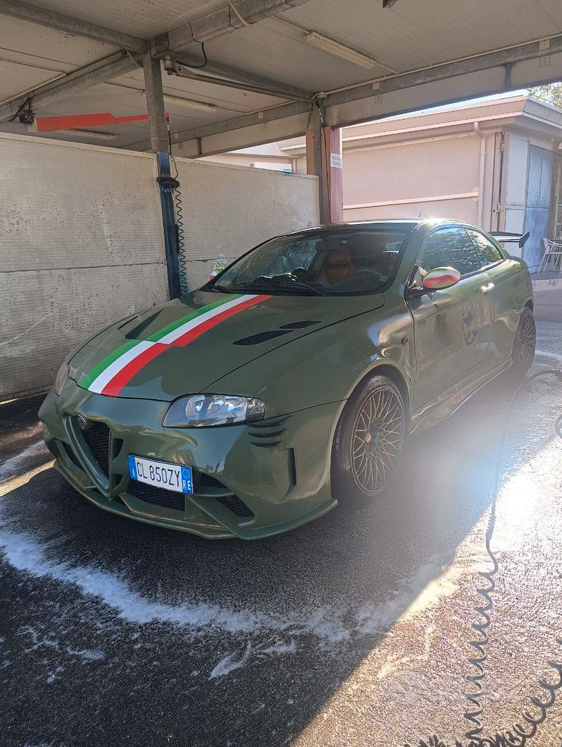Alfa Romeo Gt 2004 photo 2