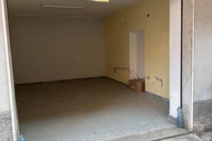 Magazzino/Box Auto ACRI CENTRO