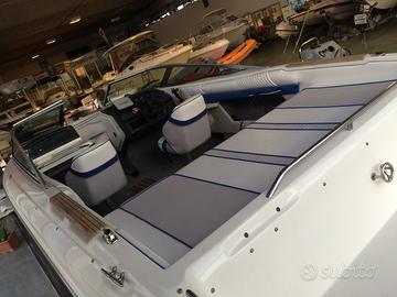 Sea Ray 220 motorizzato Mercruiser