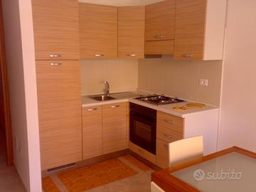 Torre dell'Orso-in centro-p.auto-mare a piedi