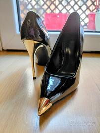 Décolleté nero e oro tacco 10