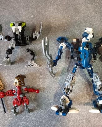 Lego Bionicle 7 personaggi + pezzi vari 