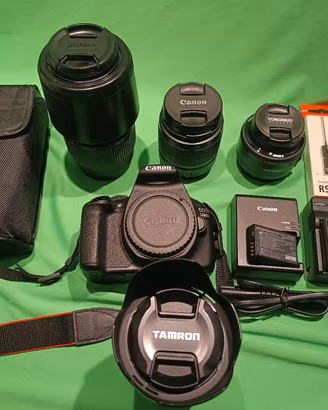 kit Canon EOS 1200d 4 obiettivi 1 flash 1 zaino