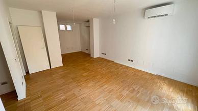 Immobile di 94 m² con 2 locali a Piacenza