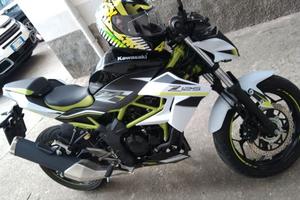 Moto 125 Kawasaki