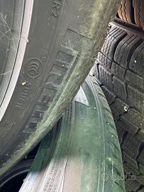 Gomme 22pollici 265/40/r22