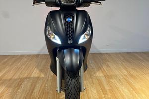 Piaggio medley s -200 -2024 passaggio incluso