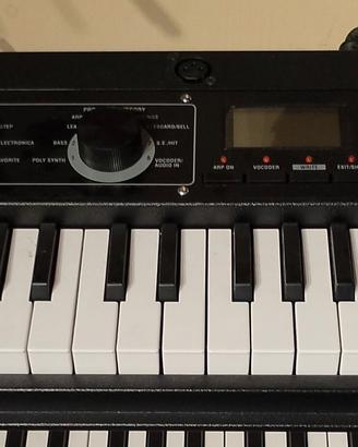 Sintetizzatore Korg Mikrokorg XL+