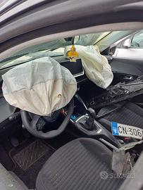 Pegeout 208 incidentata