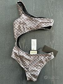 Costume gucci intero