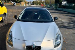 Alfa Romeo Giulietta 1.6 JTDM-2 120CV - QV style