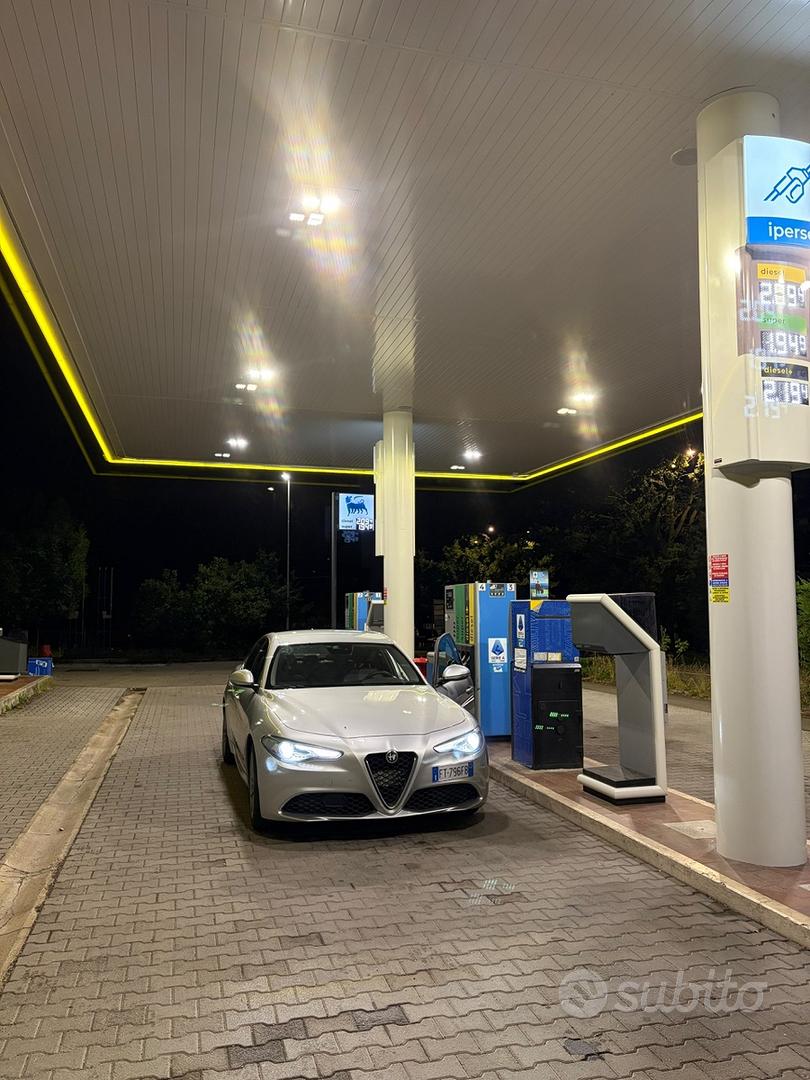 Alfa Romeo Giulia (2016)