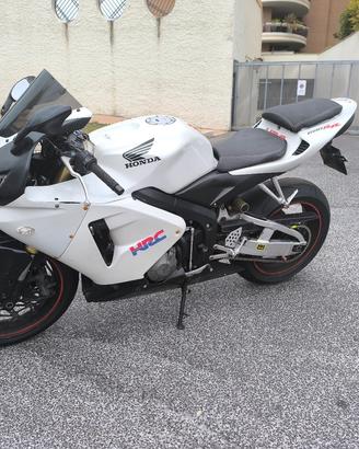 CBR 600 RR Perfetto Doppie Carene