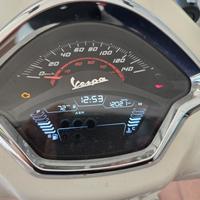 Piaggio Vespa 300 GTS SUPER 2023 E5 PASSAGGIO INCL