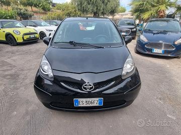 Toyota Aygo 1.0 12V VVT-i 5 porte Lounge Connect