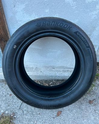 Gomme hankook 215 55 r17 94w