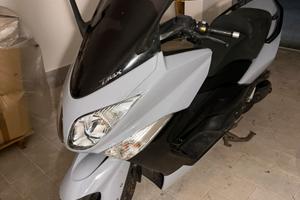 Yamaha tmax