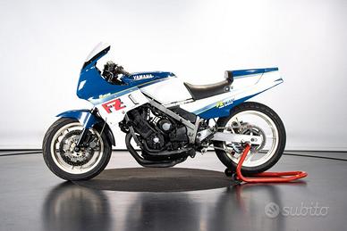 Yamaha FZ 750 - 1986