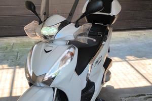 HONDA SH 300