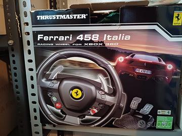 Volante con pedaliera